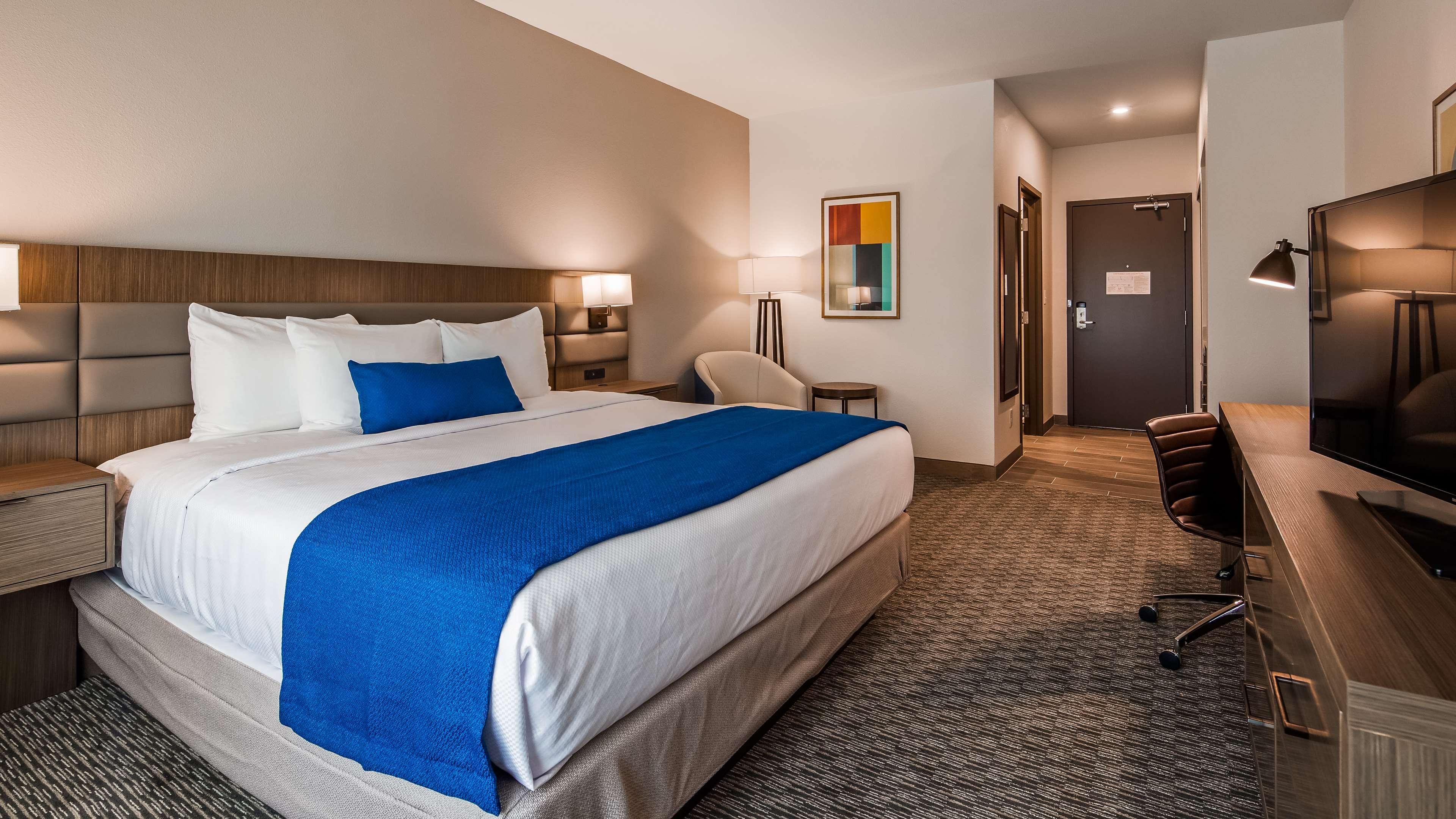 Best Western Plus Drayton Valley All Suites Bagian luar foto