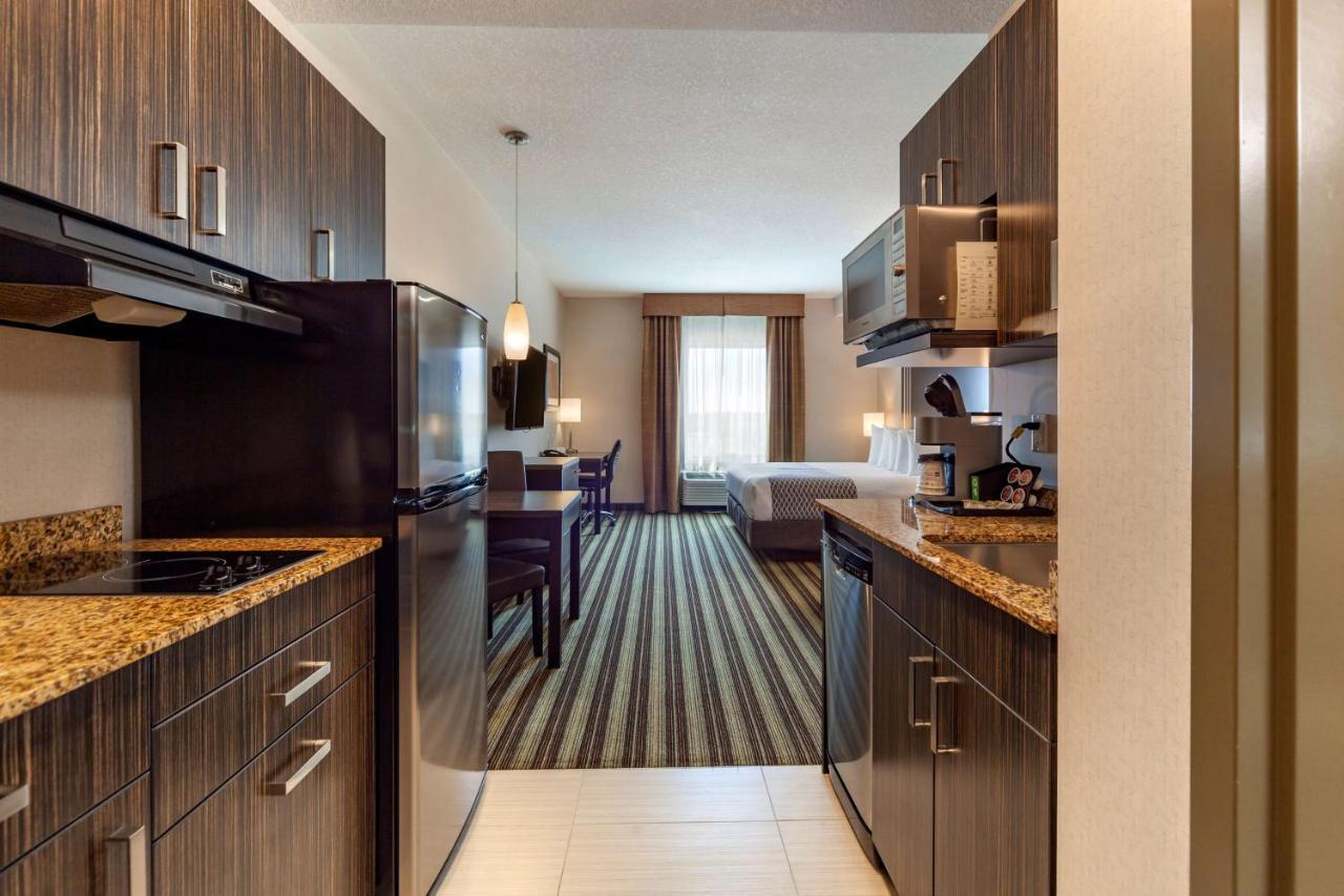 Best Western Plus Drayton Valley All Suites Bagian luar foto